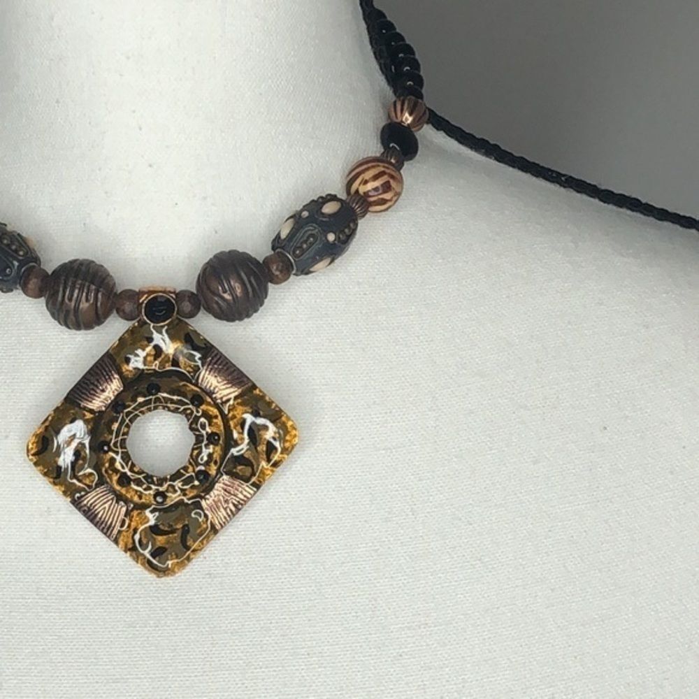 Stunning Statement Chocker Necklace - image 3